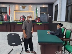 Pengasuh Ponpes Mojokerto yang Perkosa-Cabuli 5 Santriwati Divonis 13 Tahun Bui