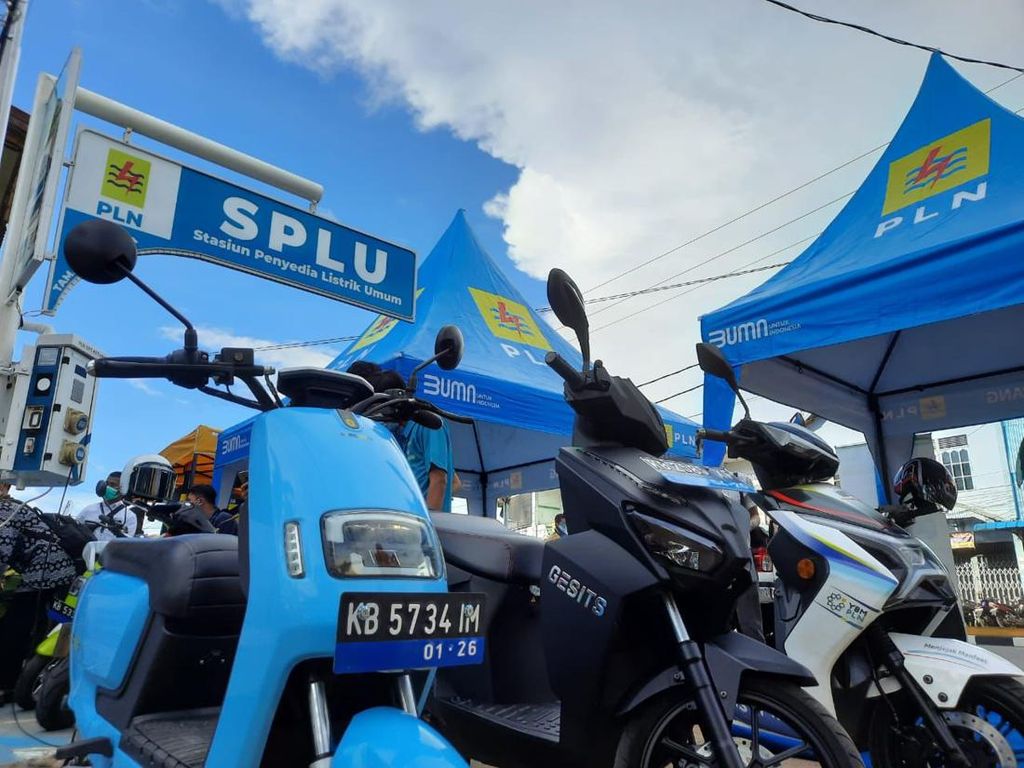 Berkah SPLU, UMKM di Ketapang Raup Cuan dari Bisnis Sewa Skuter Listrik Berkah SPLU, UMKM di Ketapang Raup Cuan dari Bisnis Sewa Skuter Listrik