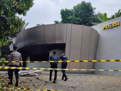 Polisi Ungkap Dugaan Sementara Motif Pembakaran Pos Polisi Pejompongan