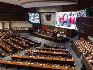 Paripurna Setujui 3 RUU terkait Pemekaran Papua Jadi Inisiatif DPR Paripurna Setujui 3 RUU terkait Pemekaran Papua Jadi Inisiatif DPR