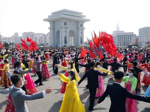 Larangan Angkot Saat Ultah Kakek Kim Jong-Un Bikin Warga Geregetan Larangan Angkot Saat Ultah Kakek Kim Jong-Un Bikin Warga Geregetan