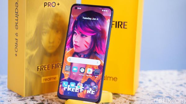 Wujud Realme 9 Pro+ Free Fire, Booyah!