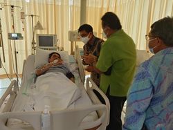 Kondisi Terkini Ade Armando Usai Jadi Korban Pengeroyokan