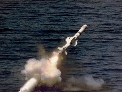 Ukraina Terima Rudal Harpoon dan Meriam Howitzer Untuk Lawan Rusia