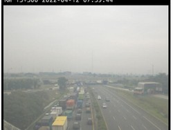 Ada Truk Patah As Roda, Lalin di Tol Tangerang Arah Jakarta Macet