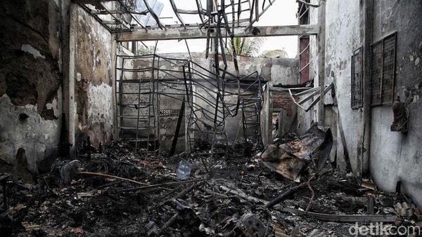 Jejak Kebakaran Maut yang Tewaskan Satu Keluarga di Jakut