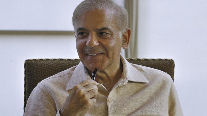 Pakistan Naikkan Harga BBM dan Terapkan WFH 50% karena Kenaikan Minyak