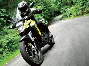 Wujud Motor Suzuki Rp 40 Jutaan yang Siap Diajak Blusukan Wujud Motor Suzuki Rp 40 Jutaan yang Siap Diajak Blusukan