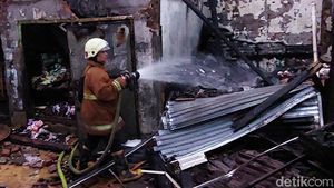 Foto-foto 8 Kios di Pasar Baru Majalaya yang Hangus Terbakar