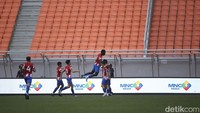 Keunggulan Atletico bertambah menjadi 2-0 lewat skema open-play. Adrian Diaz mencetak gol kedua timnya pada menit ke-12.