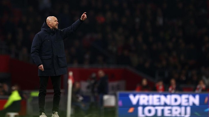 AMSTERDAM, NETHERLANDS - APRIL 09:  AFC Ajax Head Coach / Manager, Erik ten Hag gives his players instructions from the side lines during the Dutch Eredivisie match between Ajax Amsterdam and Sparta Rotterdam at Johan Cruijff Arena on April 09, 2022 in Amsterdam, Netherlands. (Photo by Dean Mouhtaropoulos/Getty Images)