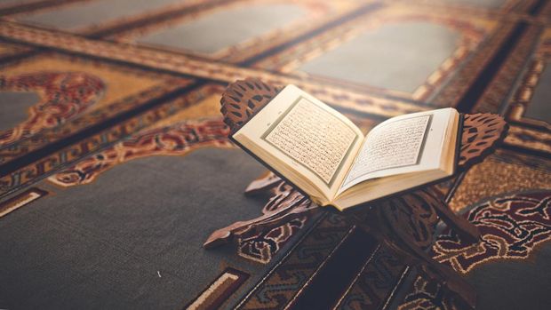 An open quran at a masjid.