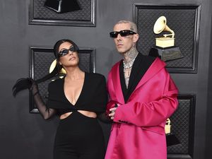 Travis Barker Masuk RS, Putrinya Minta Doa Travis Barker Masuk RS, Putrinya Minta Doa