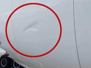 Ditabrak Truk Pengangkut Bagasi, Pesawat Qantas Penyok