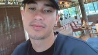 Aksi Rico Valentino Saat Bintangi Iklan Susu hingga Makan Salad