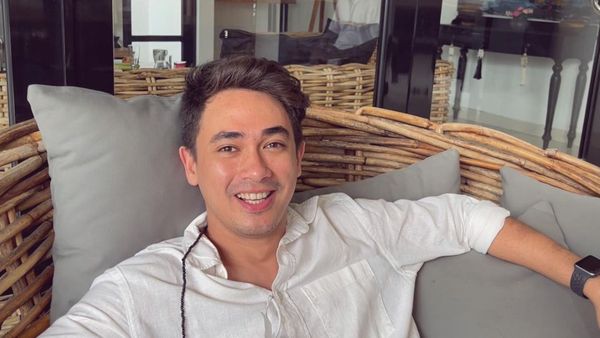 8 Gaya Rico Valentino, Artis Tampan yang Ditangkap Bareng Putra Siregar