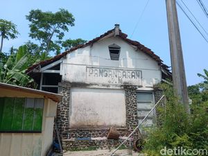 Stasiun Kereta Api Pangandaran Kini Bak Rumah Hantu Stasiun Kereta Api Pangandaran Kini Bak Rumah Hantu