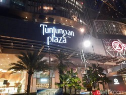 Kebakaran di Tunjungan Plaza 5 Telah Terkendali, Api Pokok Padam