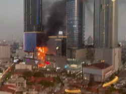 Tunjungan Plaza 5 Terbakar, Arus Lalin Dialihkan ke Basuki Rahmat