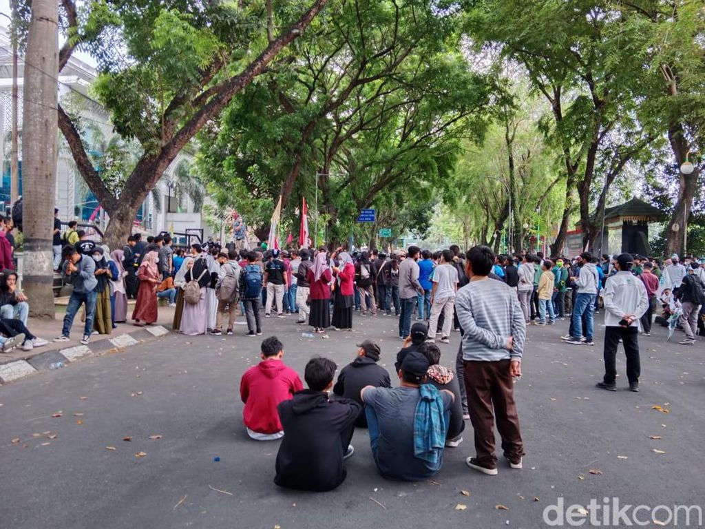 Hendak Ikut Demo di Medan, Sejumlah Pelajar Diusir Mahasiswa