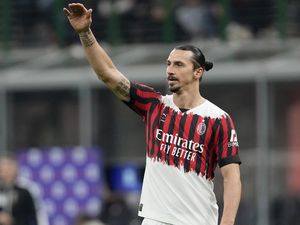 Ibrahimovic Sebaiknya Pensiun jika...