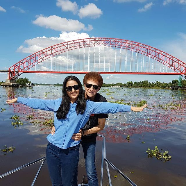 Ahmad Albar dan Istri Ahmad Albar dan Istri