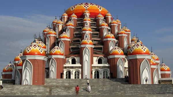 Didesain Ridwan Kamil, Masjid di Makassar Ini Punya 99 Kubah