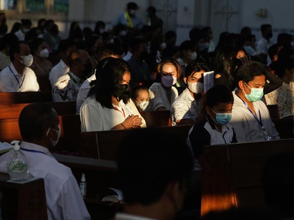 Misa Kamis Putih di Gereja Katedral Santa Maria