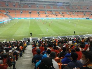 Merasakan Sensasi Kemegahan Jakarta International Stadium Merasakan Sensasi Kemegahan Jakarta International Stadium