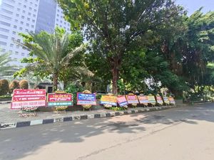 Polda Metro Dikirimi Karangan Bunga Dukungan Usut Pengeroyok Ade Armando