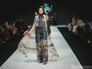 Berburu Baju Lebaran dari Brand Lokal di Indonesia Fashion Week 2022 Berburu Baju Lebaran dari Brand Lokal di Indonesia Fashion Week 2022