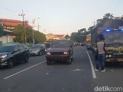 Demo Mahasiswa Bubar, Arus Lalin Jalan Indrapura Mencair