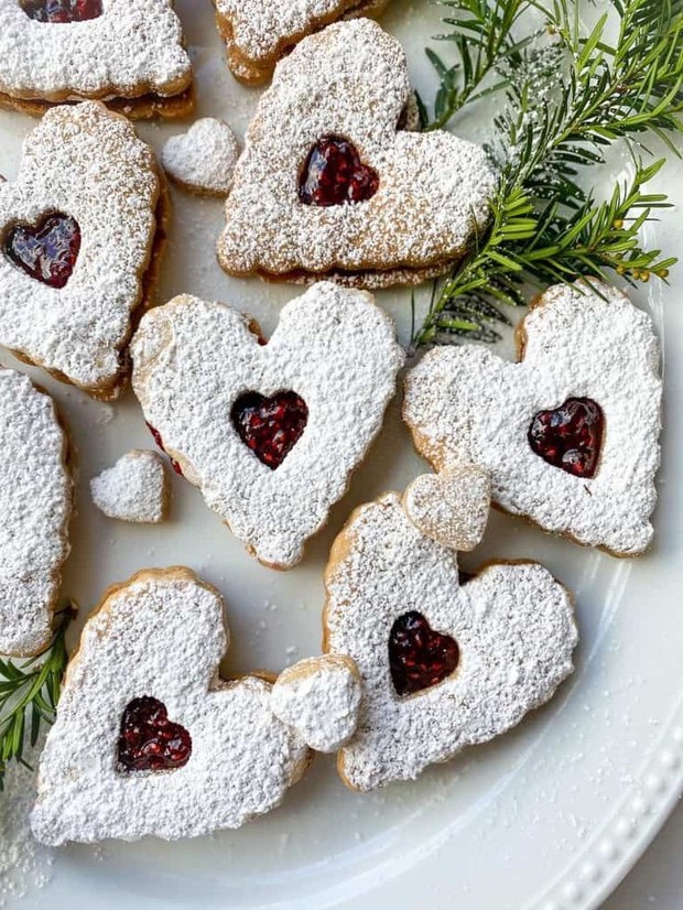 Linzer cookies recipe