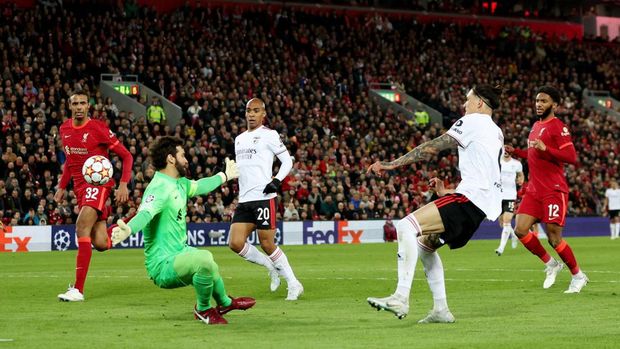 Soccer Football - Champions League - Quarter Final - Second Leg - Liverpool v Benfica - Anfield, Liverpool, Britain - April 13, 2022 Benfica's Darwin Nunez scores their third goal REUTERS/Phil Noble