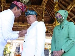 KSAD Terima Penghargaan Ksatria Padma Negara dari Puri Blahbatuh