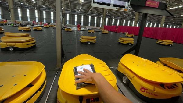 Perusahaan Jasa Pengiriman Ini Pakai Sistem Robotic untuk Penyortiran