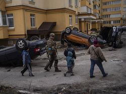 Ukraina Tuduh Rusia Culik dan Jual Anak-anak untuk Seks!