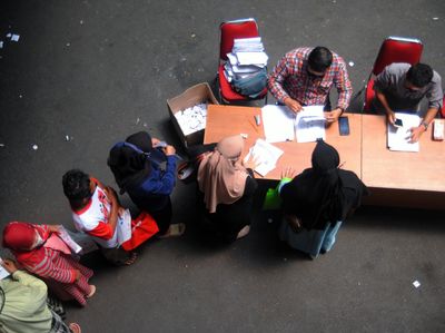 Potret Penyaluran BLT Minyak Goreng di Berbagai Kota
