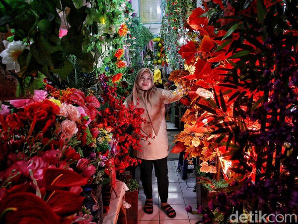 Potret Para Pedagang yang Semangat Mencari Rezeki di Bulan Suci