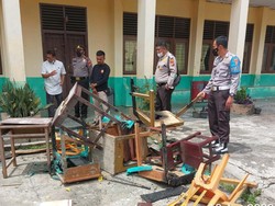 Tak Terima Ditegur Guru, Siswa SMP di Riau Bakar Sekolah