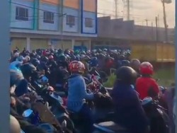 Ada Perbaikan Jalan, Lalin di Kalimalang Bekasi Macet Parah