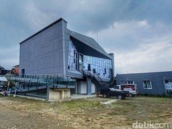 Uniknya Masjid Lumbung Padi Salman Rasidi di Bandung