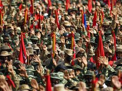 Gegap-gempita Perayaan 20 Tahun Kembalinya Hugo Chavez