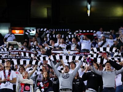 Foto: Camp Nou Markasnya Barca atau Eintracht Frankfurt sih?