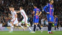 Setelahnya, Barcelona ditumbangkan Eintracht Frankfurt dengan skor 3-2 (Getty Images)