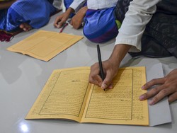 Kitab Kuning: Definisi, Asal-usul dan Isi yang Dipelajari Santri