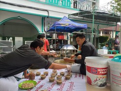Asal Usul Bubur Arab Kajanan Khas Masjid Agung Jamik Singaraja
