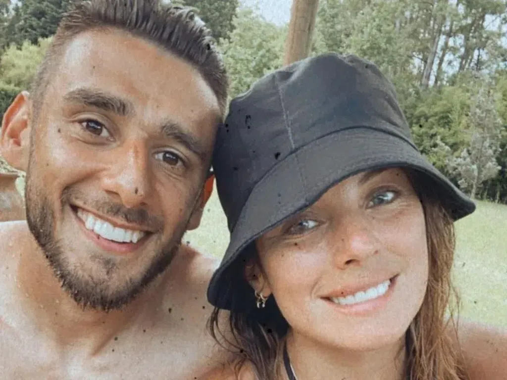 Viral Pemain Bola Argentina Kepergok Bareng WIL, Malah Seret Istri Pakai Mobil Viral Pemain Bola Argentina Kepergok Bareng WIL, Malah Seret Istri Pakai Mobil