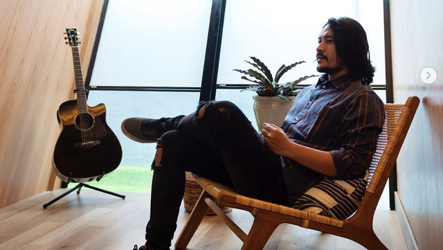 Highlight Dunia Hiburan InsertLive : Respons Ello soal Dewa 19 Mau Diboikot gegara Kelakuan Ahmad Dhani