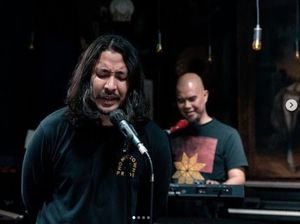 Virzha Dan Ello Ungkap Lagu Dewa 19 yang Paling Sulit Dinyanyikan Virzha Dan Ello Ungkap Lagu Dewa 19 yang Paling Sulit Dinyanyikan